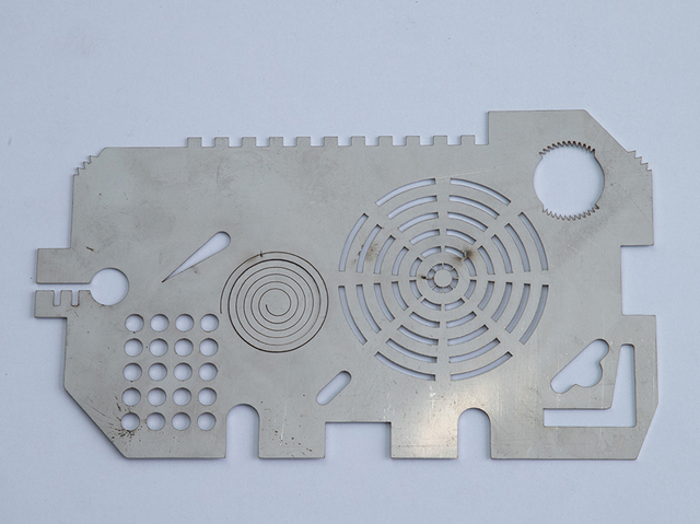  纤维金属激光切割样品